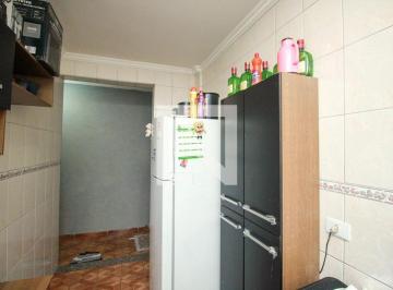 Localizado na vibrante cidade de Santo André, este apartamento oferece uma excel · Apartamento à Venda - Vila Tibirica, 2 Quartos, 72 m2