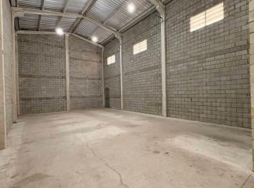 Comercial · 120m² · 2 Vagas · Galpão p/ Locação com 200m2, Escritório e 02 banheiros no KM26 Granja Viana