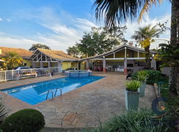 Casa · 325m² · 3 Quartos · 6 Vagas · Casa Térrea no Mirante da Granja c/ 3 Sts, Lareira, Hidromassagem e Mais