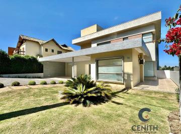 Casa · 306m² · 3 Quartos · 6 Vagas · Casa no Aldeia da Fazendinha - 3 Sts, Hidromassagem, Ar-Condicionado e Mais