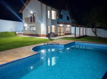 Casa · 100m² · 3 Quartos · 4 Vagas · Casa no Cond. Los Álamos c/ 3 Dorms(1 Ste), Hidro e Área Goumert c\ Piscina