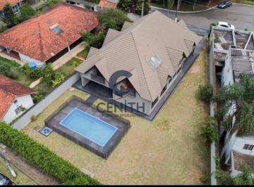 Casa · 623m² · 5 Quartos · 8 Vagas · Casa de Alto Padrão no Jd. Passárgada c/ 5 Suítes, Piscina e 623m² A.C