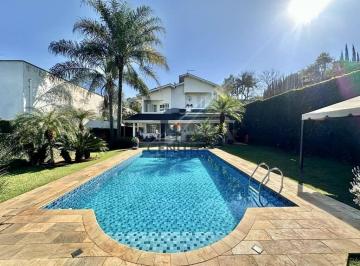 Casa · 496m² · 4 Quartos · 5 Vagas · Linda Casa de 496m² c\ 4 Sts, Piscina, Lareira e Vista na Granja Viana