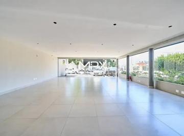 Comercial · 338m² · 3 Vagas · Salão para alugar no bairro Vila Rezende em Piracicaba