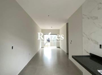 Casa · 65m² · 2 Quartos · 2 Vagas · Casa à venda no Bairro Jardim Ipanema em Uberlândia com 2 quartos, suíte e 2 vagas