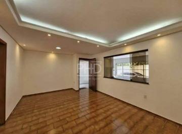 Casa · 155m² · 2 Quartos · 3 Vagas · Casa Reformada com Edícula Independente, Quintal Amplo e 3 Vagas de Garagem no Baeta Neves -SBC