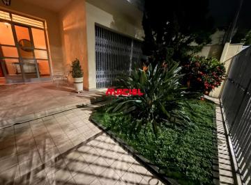 Casa · 304m² · 3 Quartos · 3 Vagas · OPORTUNIDADE - CASA AMPLA - CENTRO DE CAÇAPAVA - 304 mts² de CONFORTO E COMODIDADE