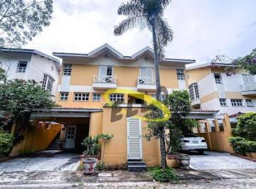 2b388aa80ee55b25ff01100b070550fbb156a2c8 · Casa com 4 dormitórios à venda, 326 m² por R$ 1.260.000,00 - Granja Viana - Cotia/SP