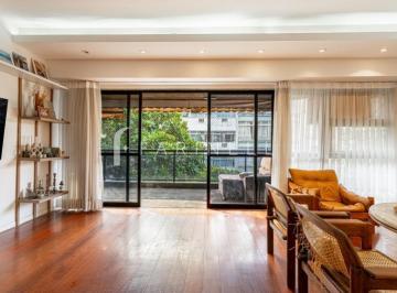 12871-20260612133828_zap.jpg · Excelente apartamento com varanda na melhor localização do quadrilátero.