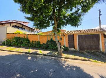 FACHADA · Excelente casa à venda no bairro Chácara São Francisco em Poços de Caldas MG.