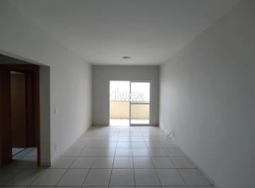 Apartamento · 70m² · 2 Quartos · 1 Vaga · Apartamento com 2 quartos sendo 1 suíte, disponível para locação no bairro Umuarama em Uberlândia-MG