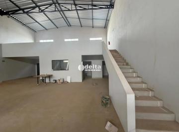 Comercial · 350m² · 2 Vagas · Galpão disponível para locação no bairro Aclimação em Uberlândia-MG