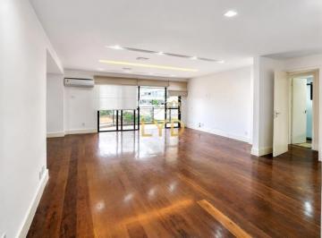 930972xmf.jpg · Excelente apartamento com varanda de 3 quartos