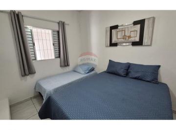 Casa · 77m² · 2 Quartos · 3 Vagas · Casa de Praia Completa em Mongaguá, SP