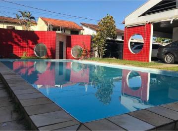 Casa · 270m² · 8 Quartos · 5 Vagas · Casa Pé na Areia com Vista Panorâmica para o Mar – Excelente Oportunidade!