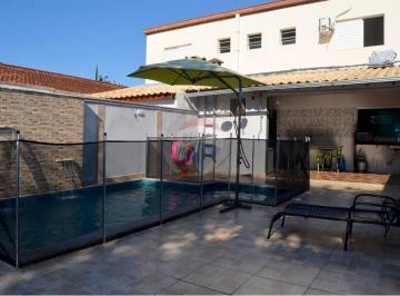 Casa · 107m² · 3 Quartos · 2 Vagas · LINDO SOBRADO À VENDA COM 3 DORM., ÁREA GOURMET E PISCINA EM ITANHAÉM – LADO PRAIA (200 metros do ma