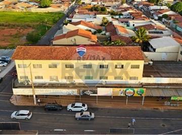 Comercial · Prédio Comercial com 8 lojas e 8 Apartamentos de 2 e 3 Quartos - Centro de Valparaiso GO