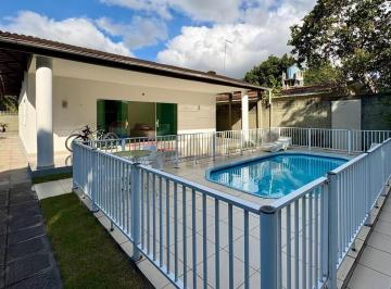 Casa · 325m² · 3 Quartos · 11 Vagas · Casa de 325m com 3 suítes + dependência, piscina privativa e vaga para 11 carros. Condomínio Fechado
