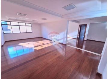 Apartamento · 247m² · 4 Quartos · 2 Vagas · Apartamento Espaçoso à Venda no Bairro Santa Helena!