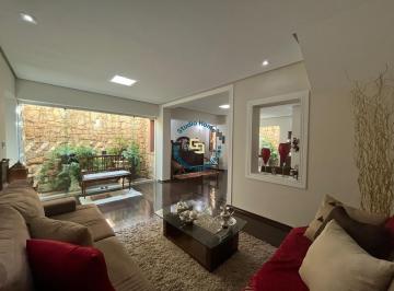 Casa · 342m² · 3 Quartos · 2 Vagas · Casa à venda no centro da cidade de Araras/SP