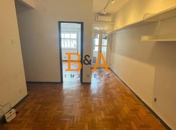 Apartamento · 35m² · 1 Quarto · Charmoso Quarto e Sala com Sacada na Dias Ferreira - Leblon