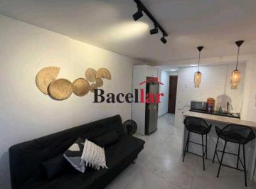Apartamento · 40m² · 1 Quarto · Apartamento : / Residencial / Centro