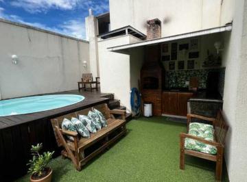 Apartamento · 179m² · 3 Quartos · 2 Vagas · Cobertura linda Araguaia