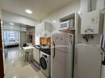 Apartamento · 35m² · 1 Quarto · Apartamento mega reformado com vista mar
