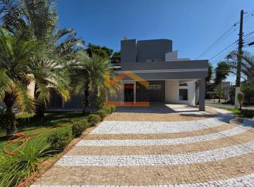 Casa · 220m² · 3 Quartos · 4 Vagas · Casa de Condomínio para venda e aluguel em Jardim Primavera de 220.00m² com 3 Quartos, 1 Suite e 4 G