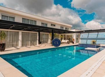9993360241b57fa197b77be48acfb5d15c862a66 · Casa para venda no Alphaville Residencial 2, Barueri.
