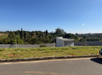 med_e5dd295522685806c27f20be4f2e1e81.jpeg · LOTE A VENDA NO CONDOMÍNIO PARADISE GARDENS COM VISTA LIVRE
