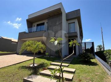 Casa · 247m² · 3 Quartos · 4 Vagas · Condomínio com 3 quartos à venda em Loteamento residencial e comercial villa d'aquila - SP