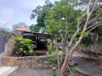 03303af67473b62474f88dd1d05cda07a5208c08 · Casa em Santa Rosa.