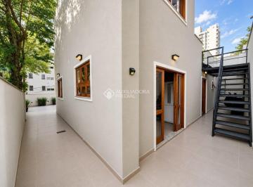 000 · Residência com 98m² de área privativa, desenvolvida para proporcionar confort