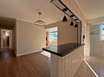 Apartamento · 71m² · 2 Quartos · 1 Vaga · Apartamento de 2 dormitórios reformado, 1 vaga e elevador à venda no Menino Deus