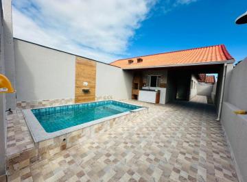 Casa de 2 quartos, Itanhaém · Casa com Piscina e Suíte a 800 Metros da Praia no Suarão em Itanhaém