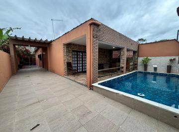 Casa de 2 quartos, Itanhaém · OPORTUNIDADE NO GAIVOTA! Casa com Piscina, Churrasqueira e Terreno Amplo a Apenas 800 Metros do Mar