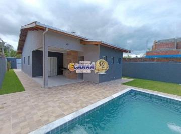 Casa de 3 quartos, Itanhaém · Casa lote inteiro na Praia de Itanhaém. 3 dormitórios sendo 1 suíte. Piscina e Área Gourmet