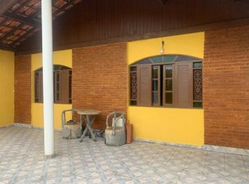 Casa de 3 quartos, Itanhaém · Apenas 270 Metros da Praia! Casa Ampla com 3 Dormitórios, Edícula e Excelente Estrutura no Tupy!
