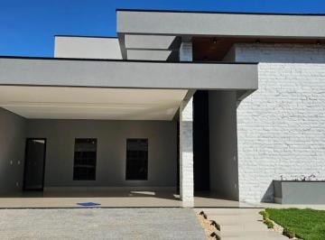 Casa de 4 quartos, Vicente Pires · Alto padrão, conforto e exclusividade em cada detalhe localizada na Rua 12 (parte superior)