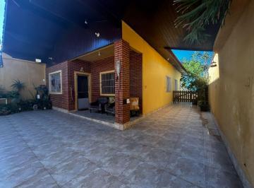 Casa de 3 quartos, Itanhaém · Casa com piscina e 03 dormitórios para Venda, Itanhaém / SP