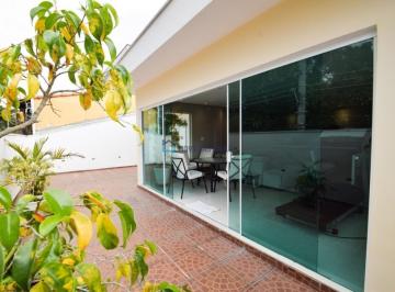 Casa · 276m² · 3 Quartos · 4 Vagas · Casa Assobradada 3 dormitórios, 1 suite e 4 vagas próximo ao Aeroporto