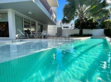 Casa · 419m² · 4 Quartos · 2 Vagas · Casa alto padrão de 4 suites com 419 m² em Jurerê Internacional, Florianópolis.