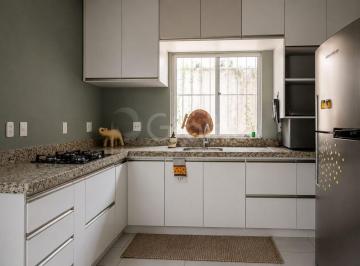 20 · Casa Residencial de 157m² com 4 quartos no Canto