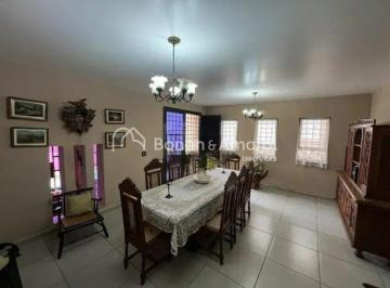 Casa · 280m² · 4 Quartos · 4 Vagas · Casa no Jardim Paraíso com 4 Qts (1 Suíte) e Lazer com Piscina