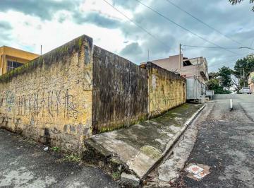 Comercial · 150m² · 5 Quartos · 15 Vagas · Casa comercial na Rua João Pires Antunes, N. 75 • 150 m²