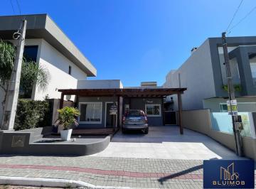 Casa · 140m² · 3 Quartos · 2 Vagas · CASA EM CONDOMÍNIO FECHADO NO CENTRO DE PIÇARRAS