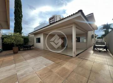 Casa de 2 quartos, Goiânia · CASA TERREA COM 3 SUITES E AMPLO LOTE NO JARDIM AMERICA