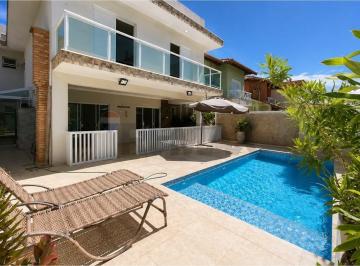 Casa · 300m² · 4 Quartos · 4 Vagas · "Alugue Casa de Luxo em Peruíbe: Segurança & Lazer"