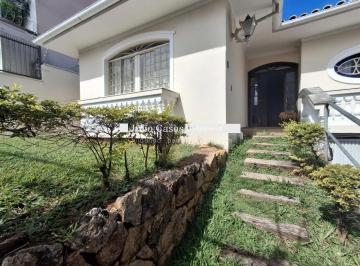 Casa · 720m² · 5 Quartos · 4 Vagas · Casa para Venda e Aluguel com 5 Quartos (2 suítes) e Área gourmet no Centro de Sorocaba/SP